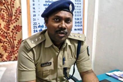 बेगूसराय में ई रिक्शा लूट कांड का पुलिस ने किया खुलासा, लूट कांड में शामिल 6 अपराधी गिरफ्तार 32