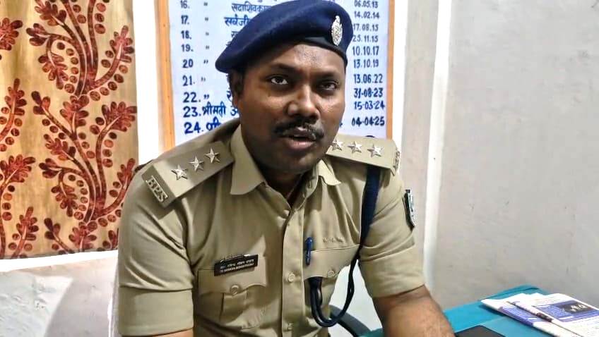 बेगूसराय में ई रिक्शा लूट कांड का पुलिस ने किया खुलासा, लूट कांड में शामिल 6 अपराधी गिरफ्तार 6