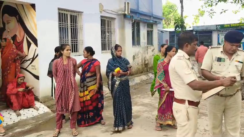बेगूसराय में दबंगों ने जमीनी विवाद में एक मासूम बच्चे को सिर पर कांटी से हमला कर किया हत्या, इलाके में फैली सनसनी 2