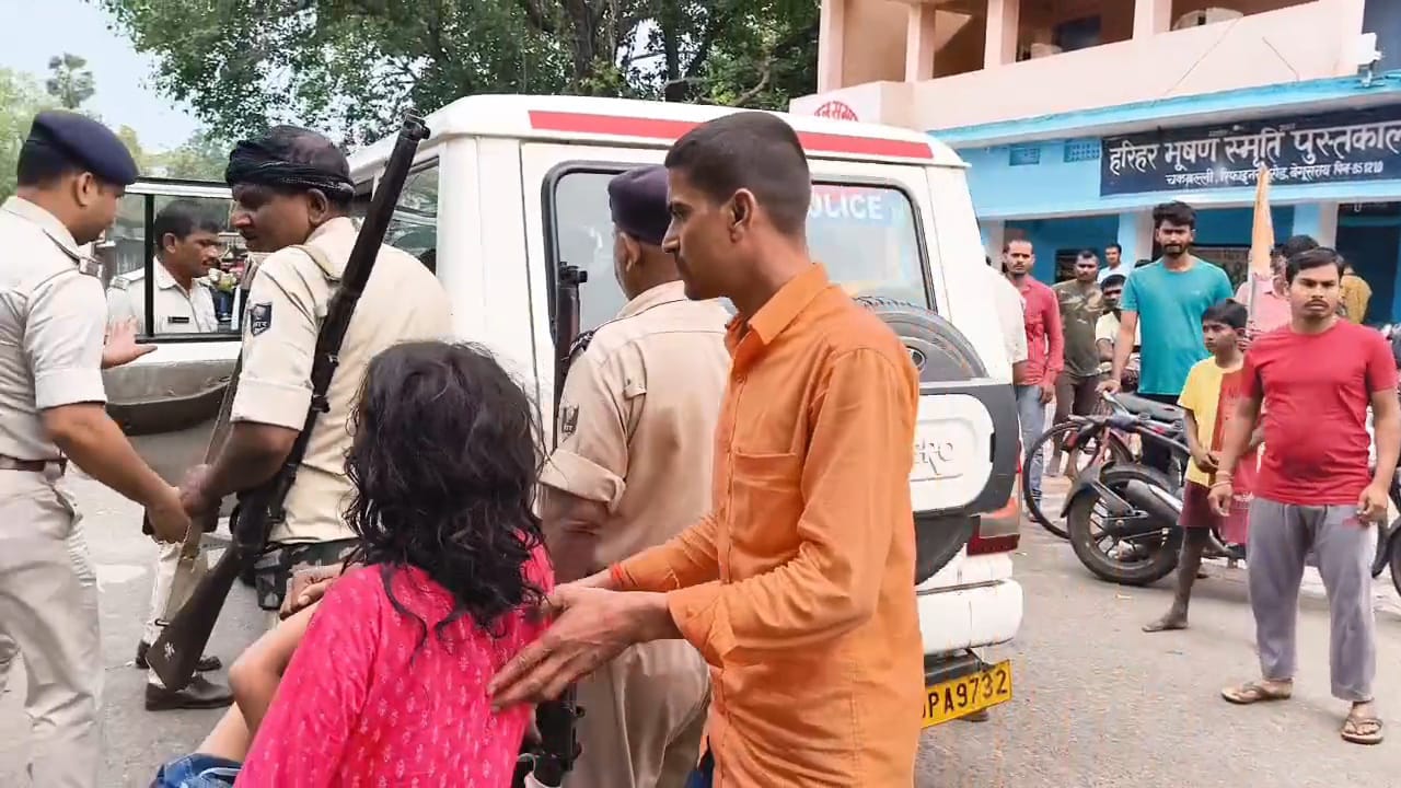 बेगूसराय में दबंगों ने जमीनी विवाद में एक मासूम बच्चे को सिर पर कांटी से हमला कर किया हत्या, इलाके में फैली सनसनी 3