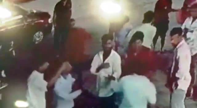 बेगूसराय में मारपीट से नाराज लोगों ने एक युवक को गोलीमार किया हत्या, मामूली विवाद को लेकर डॉक्टर के स्टाफ और काम कर रहे हैं एक युवक के साथ हुई थी मारपीट 2