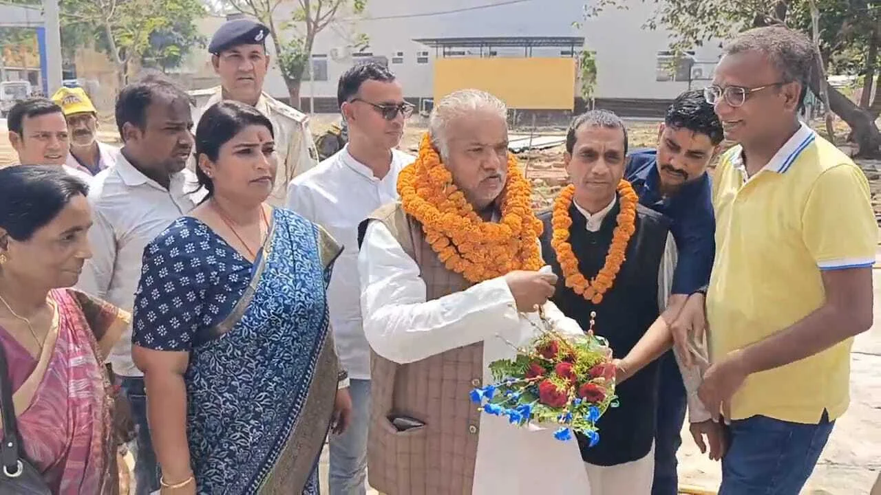 नालंदा: बिहार सरकार के ग्रामीण विकास मंत्री श्रवण कुमार ने मॉडल अस्पताल का किया उद्घाटन 3