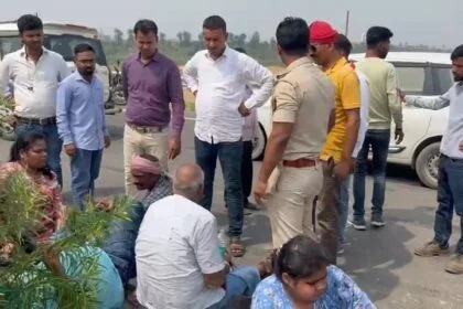 मोकामा बेगूसराय नई फोरलेन पर बड़ा हादसा: दो कारों की आपस में सीधी टक्कर, कार में सवार कुल 6 लोग बुरी तरह जख्मी 14