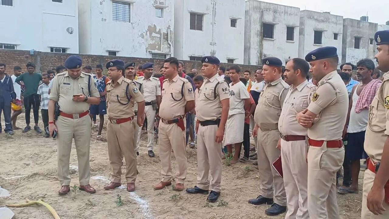 दो-दो अज्ञात युवकों का शव बरामद होने से इलाके में मचा हड़कंप, बरौनी थाना के वस्तु बिहार के पीछे खेत की घटना 3