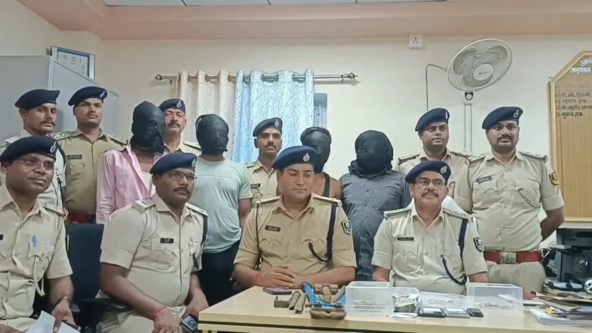 बिहार थाना पुलिस ने निमगंज इलाके में हुए चोरी का किया खुलासा, चार शातिर चोर गिरफ्तार 1