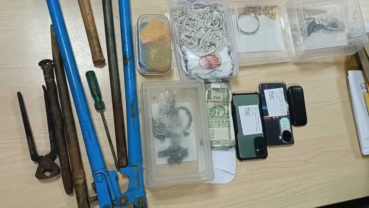 बिहार थाना पुलिस ने निमगंज इलाके में हुए चोरी का किया खुलासा, चार शातिर चोर गिरफ्तार 2