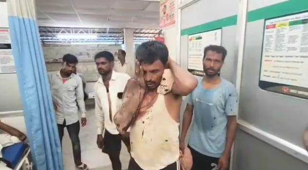 बेगूसराय में जुगाड़ गाड़ी के पलट जाने से पांच लोग गंभीर रूप से घायल, सदर अस्पताल में भर्ती 2
