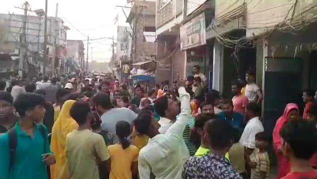 बेगूसराय में एक सरकारी शिक्षक ने गले में फंदा लगाकर किया आत्महत्या, इलाके में फैली सनसनी 2