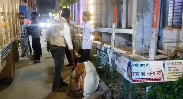 बेगूसराय में एक सरकारी शिक्षक ने गले में फंदा लगाकर किया आत्महत्या, इलाके में फैली सनसनी 3