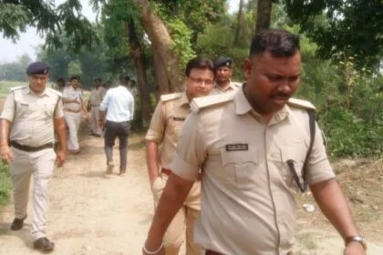 डबल मर्डर कांड पर से बेगूसराय पुलिस ने उठाया पर्दा, एक को हिरासत में लेकर कर रही है पूछताछ 25