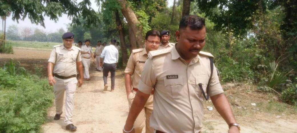 डबल मर्डर कांड पर से बेगूसराय पुलिस ने उठाया पर्दा, एक को हिरासत में लेकर कर रही है पूछताछ 3