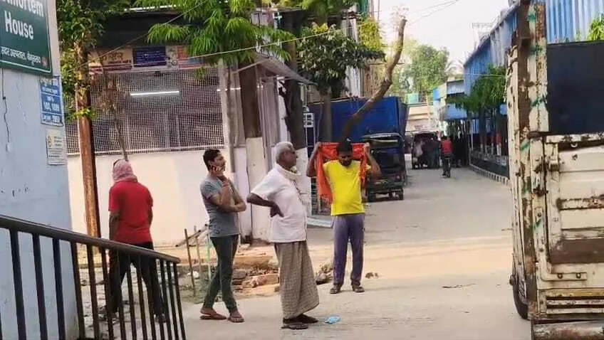 बेगूसराय मे एक युवक को मोबाइल पर हुई किसी से बहस,युवक ने फंदे लगाकर अपनी जीवन लीला की समाप्त 2