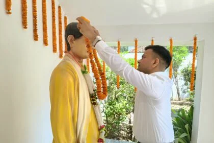 राष्ट्रकवि रामधारी सिंह दिनकर की 51वीं पुण्यतिथि पर बेगूसराय के गणमान्य लोगों उनके प्रतिमा पर माल्यार्पण कर दिया श्रद्धांजलि 24