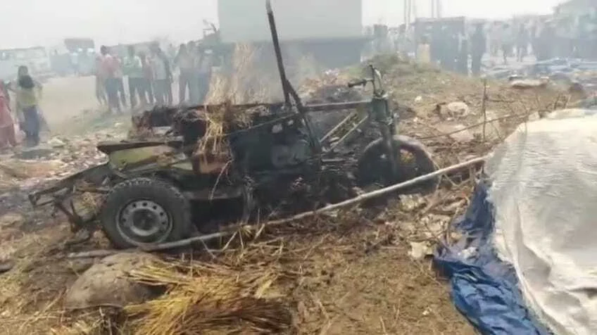 बेगूसराय में भीषण आग लगी में लगभग एक दर्जन घर जलकर राख, लाखो का नुकसान 2