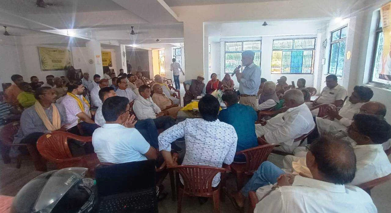 बेगूसराय जन सुराज पार्टी कार्यालय में आगामी विधानसभा चुनाव को लेकर प्रखंड से जिला स्तर तक के पदाधिकारियों की बैठक आयोजित 2