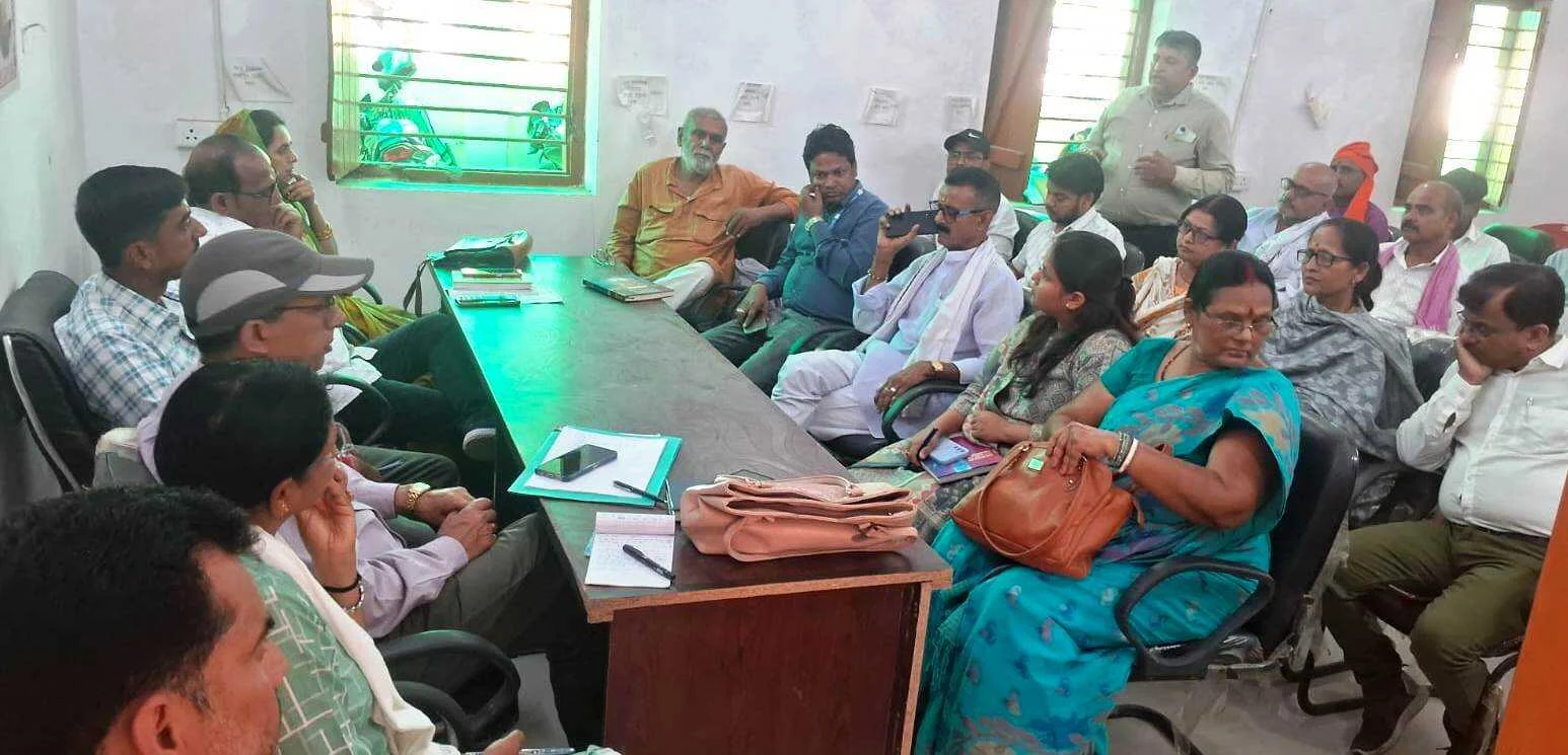 वीरपुर प्रखंड में बीस सूत्री की बैठक में छाया रहा ज्वलंत मुद्दा 2