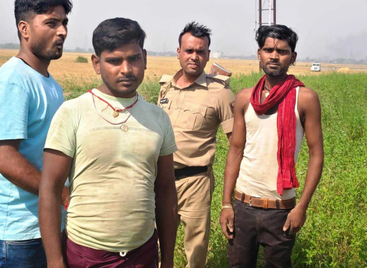 30 लीटर देशी शराब के साथ दो धंधेबाज चढ़ा पुलिस के हत्थे, 500 लीटर कच्चा शराब किया विनष्ट 2