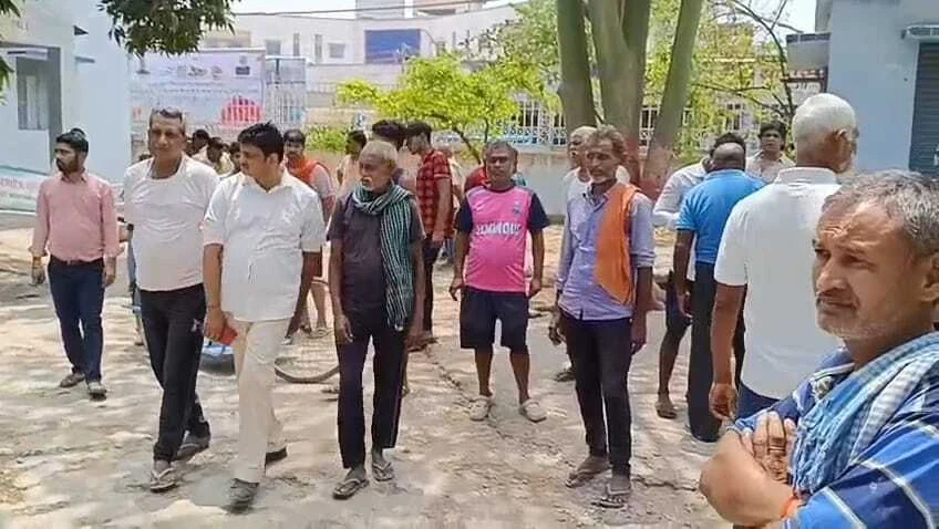 नालंदा: अज्ञात वाहन ने स्कूटी सवार दंपति को मारी ठोकर,पत्नी की घटना स्थल पर मौत, पति घायल 2