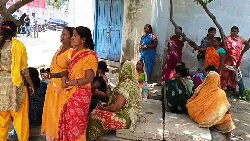 नालंदा: अज्ञात वाहन ने स्कूटी सवार दंपति को मारी ठोकर,पत्नी की घटना स्थल पर मौत, पति घायल 3