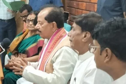 पीएम मोदी जी और मुख्यमंत्री नितीश जी के नेतृत्व बिहार के किसानों के खुशहाली हेतु चल रहा है अनेक विकास योजना -विजय सिन्हा 21