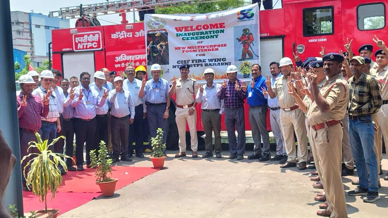 एनटीपीसी बरौनी सीआईएसएफ अग्निशमन शाखा को मिला नया फोम टेंडर,परियोजना प्रमुख ने किया उद्घाटन 4