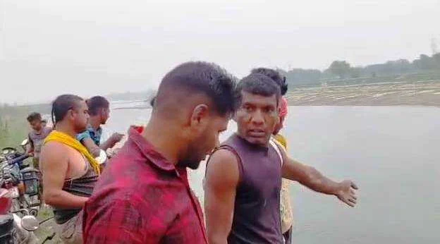 बेगूसराय में सगुन तिलक में शामिल होने पहुंचे बुजुर्ग का गंगा किनारे पानी में तैरता हुआ मिला शव 6