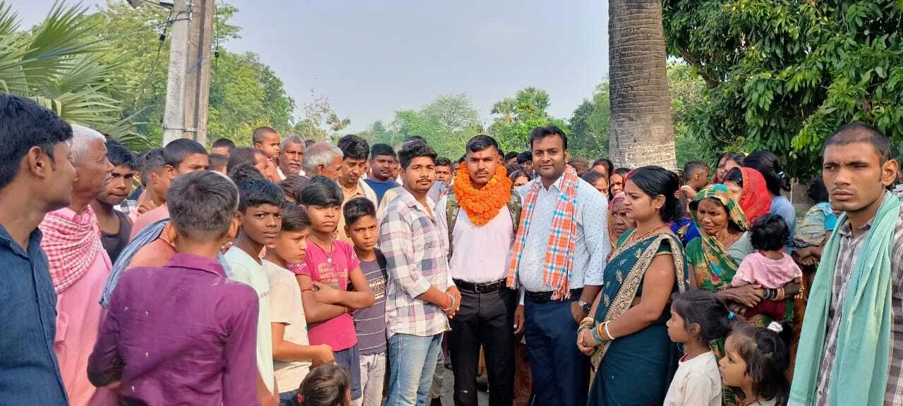 बेगूसराय में आर्मी में बहाली के उपरांत ट्रेनिंग से पुर्व तीन युवक को अभाविप ने दी शुभकामनाएं 2