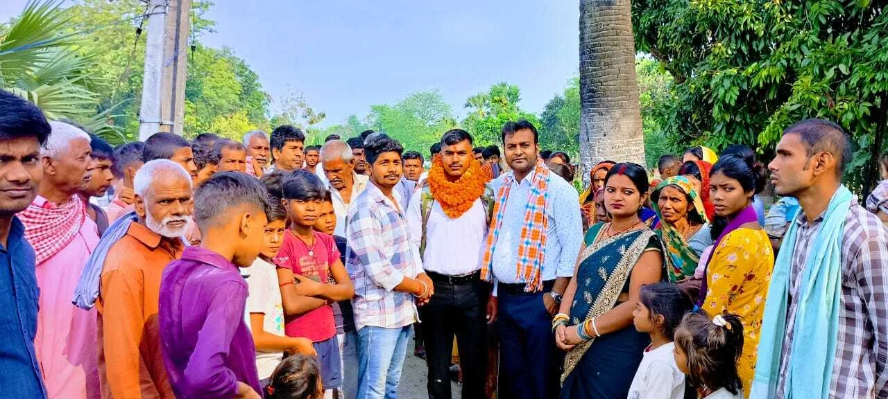 बेगूसराय में आर्मी में बहाली के उपरांत ट्रेनिंग से पुर्व तीन युवक को अभाविप ने दी शुभकामनाएं 5