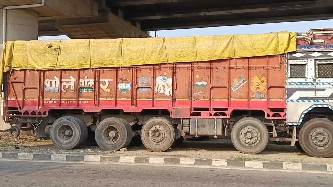 नालंदा में अजीबोगरीब चोरी,14 लाख की चीनी से लदा ट्रक लापता, ड्राइवर समेत 600 बोरी चीनी गायब 6