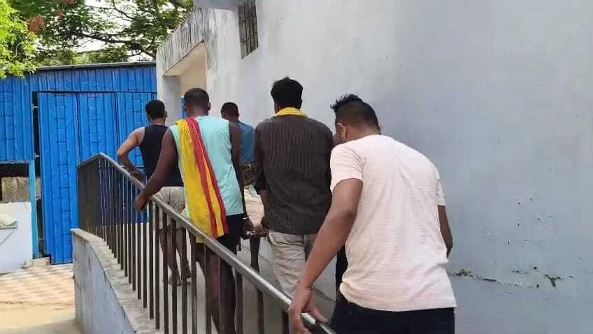 बेगूसराय में संदिग्ध अवस्था में एक युवक की मौत, परिजनों में मचा कोहराम 6