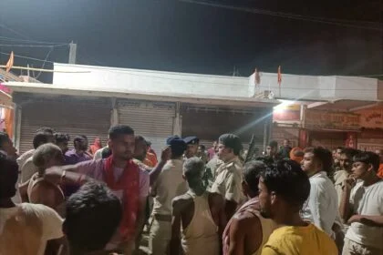 बदमाशों ने मासूम बच्ची की गोली मार किया हत्या,विरोध में ग्रामीणों ने किया सड़क जाम 21