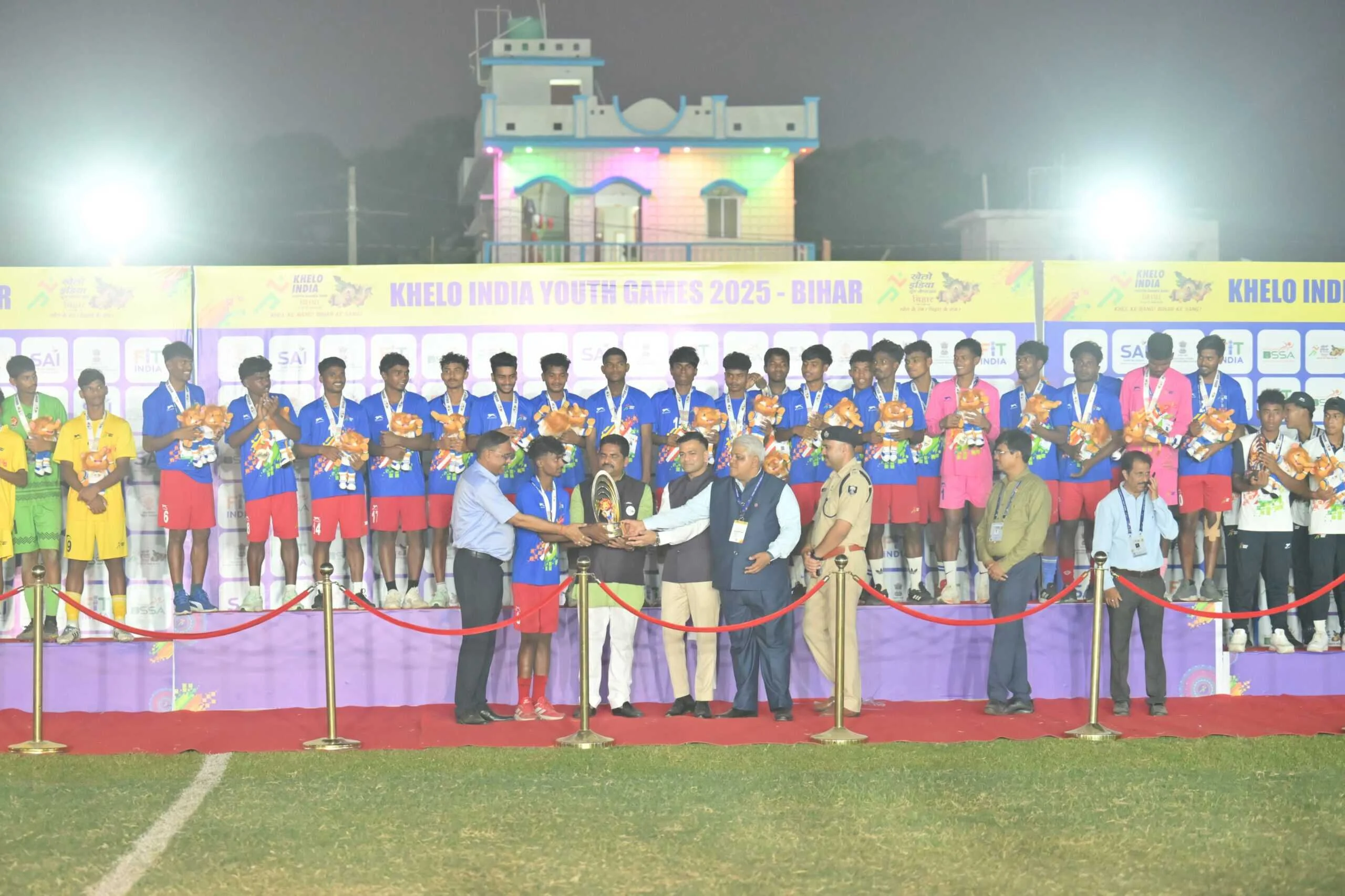 खेलो इंडिया यूथ गेम के तहत पुरूष वर्ग के फाइनल मुकाबले में झारखंड टीम ने रोमांचक मुकाबले में ओड़िसा की टीम को किया पराजित 3