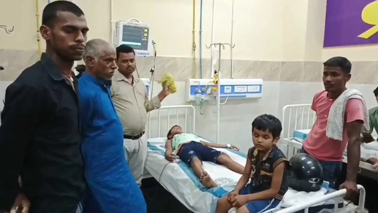 तिलक समारोह के दौरान हुई हर्ष फायरिंग, तीन लोगों को लगी गोली, एक अधेड़ की मौत, दो बच्चे जख्मी 2