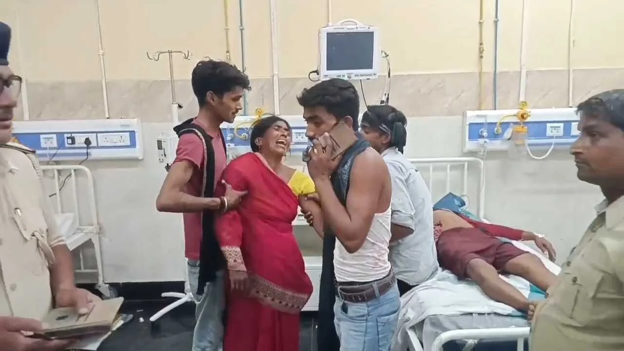 तिलक समारोह के दौरान हुई हर्ष फायरिंग, तीन लोगों को लगी गोली, एक अधेड़ की मौत, दो बच्चे जख्मी 4