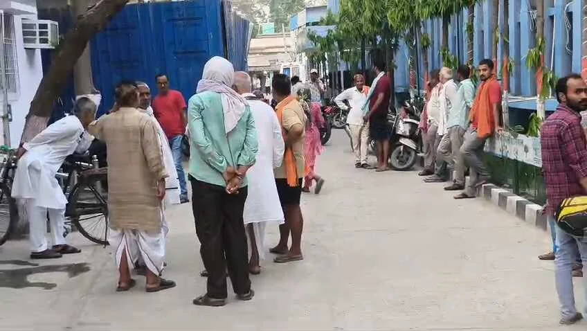 बेगूसराय में अज्ञात वाहन की चपेट में आने से ग्रामीण चिकित्सक सह सीपीआई नेता की मौत  2