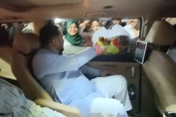 नालंदा: नेत्री आयशा फातिमा के नेतृत्व में नेता प्रतिपक्ष तेजस्वी यादव का भव्य स्वागत 9