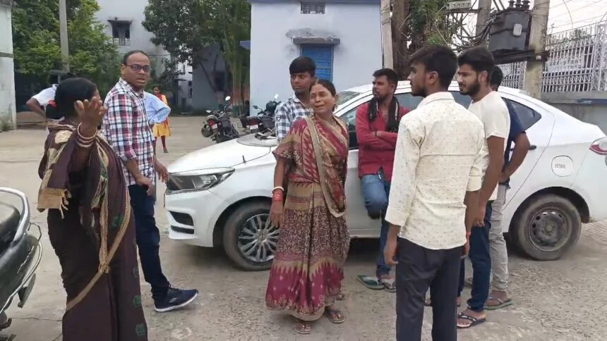 नवादा से बिहार शरीफ लौट रहे पशु चिकित्सा पदाधिकारी डॉ सुनील की सड़क हादसे में हुई मौत, परिजनों में मचा कोहराम 1