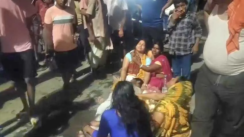 बेगूसराय में तेज रफ्तार स्कार्पियो ने एक मोटरसाइकिल सवार व्यक्ति को कुचला, व्यक्ति की घटना स्थल पर ही दर्दनाक मौत 1