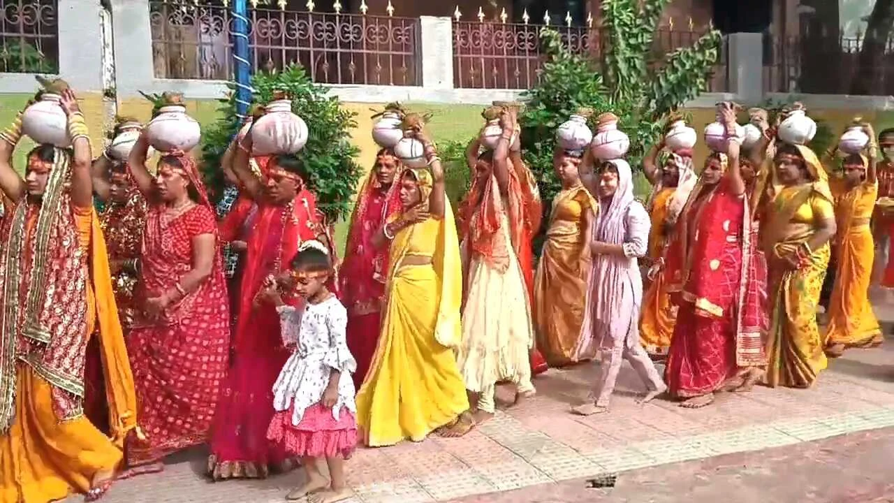 नालंदा: श्रीमद् भागवत कथा का शुभारंभ, निकली भव्य कलश शोभा यात्रा 2