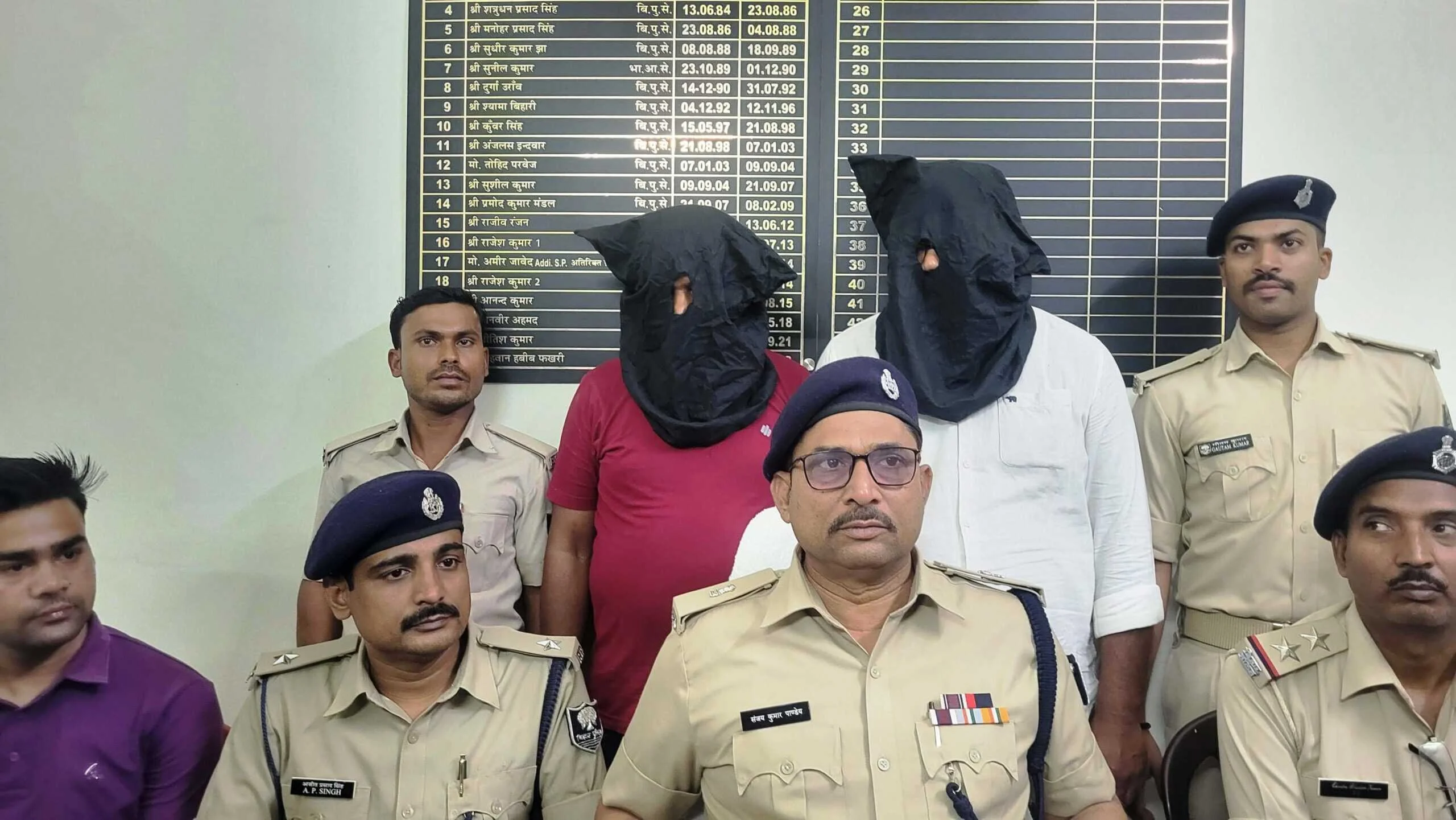 समस्तीपुर पुलिस को मिली बड़ी सफलता, नीट की परीक्षा में जालसाज गिरोह के दो सदस्यों को किया गिरफ्तार 3