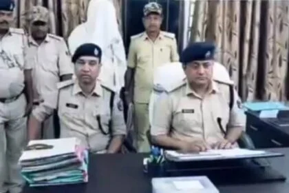 खगड़िया: तीन देशी कट्टा, पांच जिंदा कारतुस के साथ एक बदमाश गिरफ्तार 28