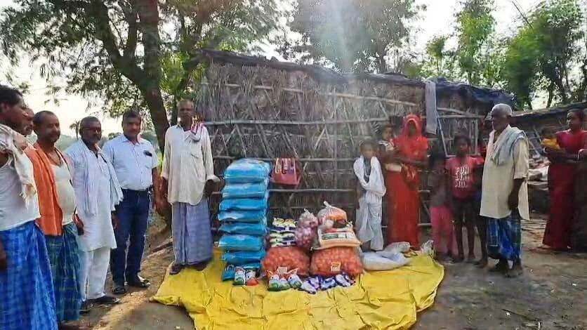 समस्तीपुर: गरीबो की मदद के लिए फिर आगे आये चर्चित युवा समाजसेवी राजू सहनी 1