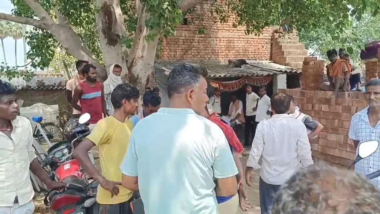 नालंदा: चिमनी भट्टा पर ईट की दीवार गिरने से एक मजदूर की हुई मौत, तीन मजदूर गंभीर रूप से जख्मी 3