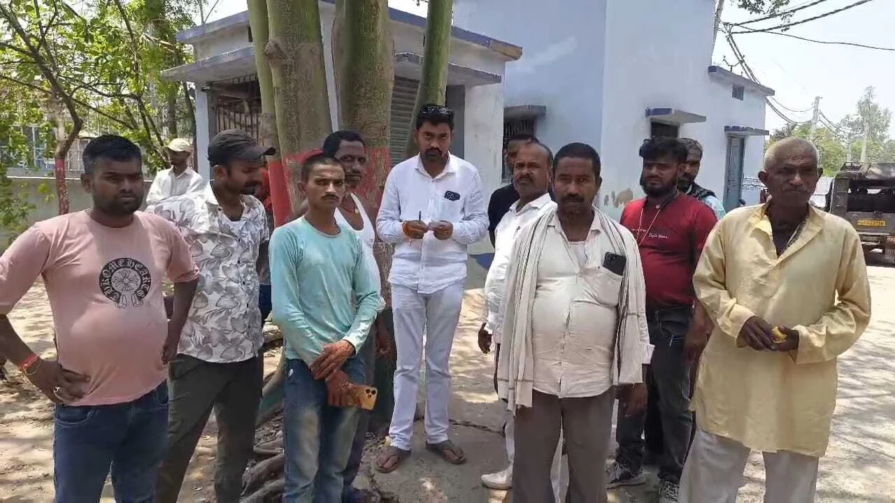 नालंदा: शादी समारोह में शिरकत करने जा रहे मोटरसाइकिल सवार को अज्ञात वाहन ने कुचला, दो लोगों की मौके पर ही मौत 2