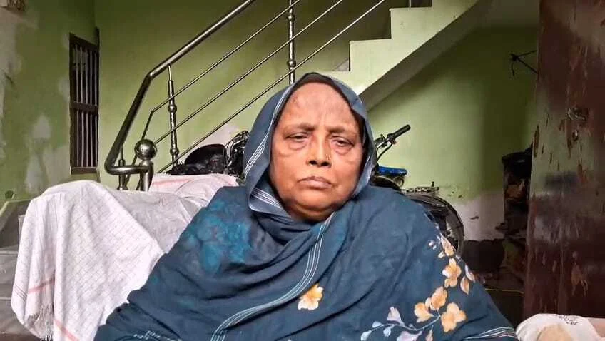 समस्तीपुर: न्यू काॅलोनी धरमपुर में युवकों ने एक परिवार पर जानलेवा हमला कर महिला समेत 6 लोगों को मारपीट कर किया जख्मी 1