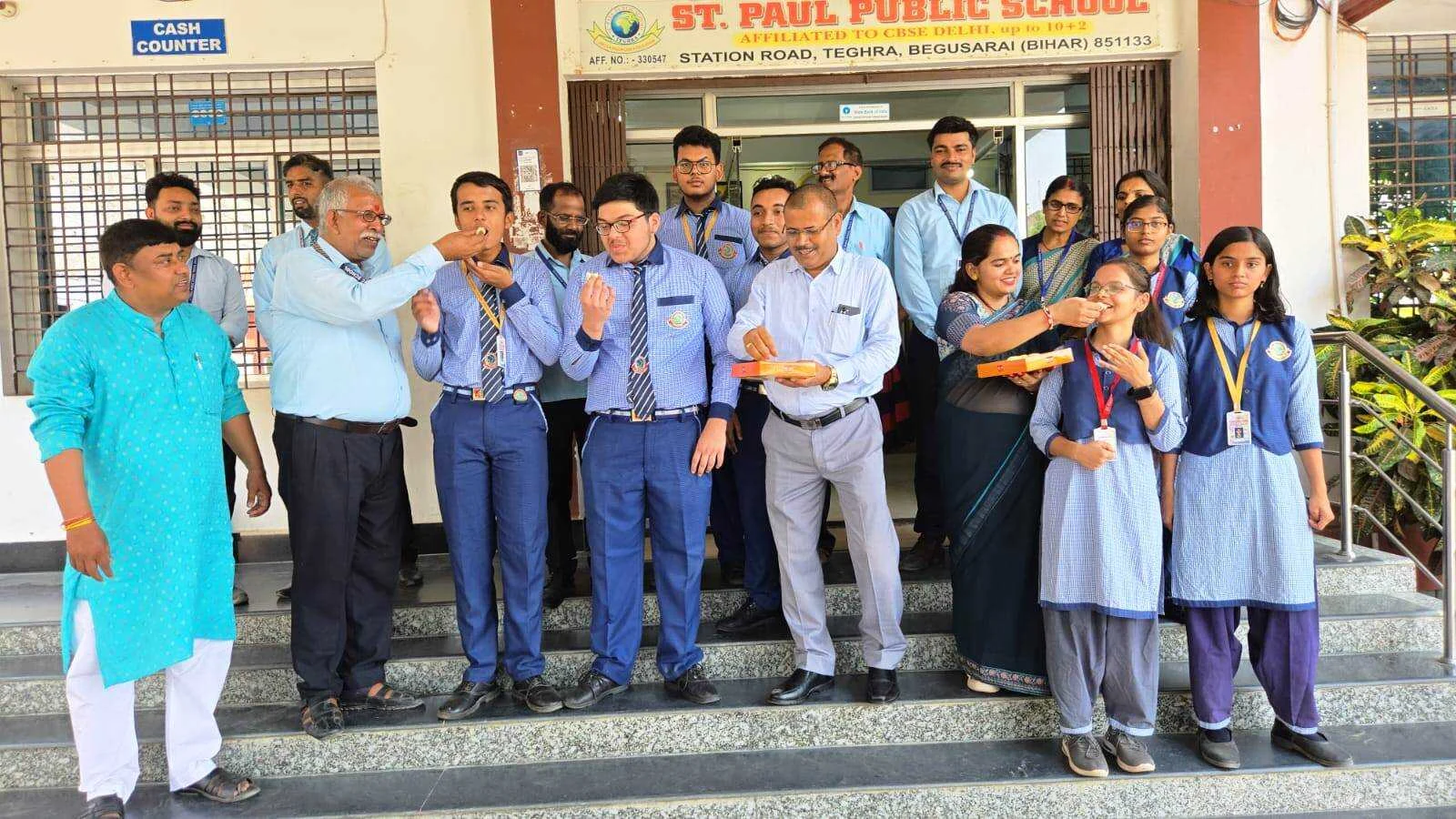 संत पॉल पब्लिक स्कूल तेघड़ा के बच्चों ने सी.बी.एस.ई.दसवीं में लहराया परचम 4