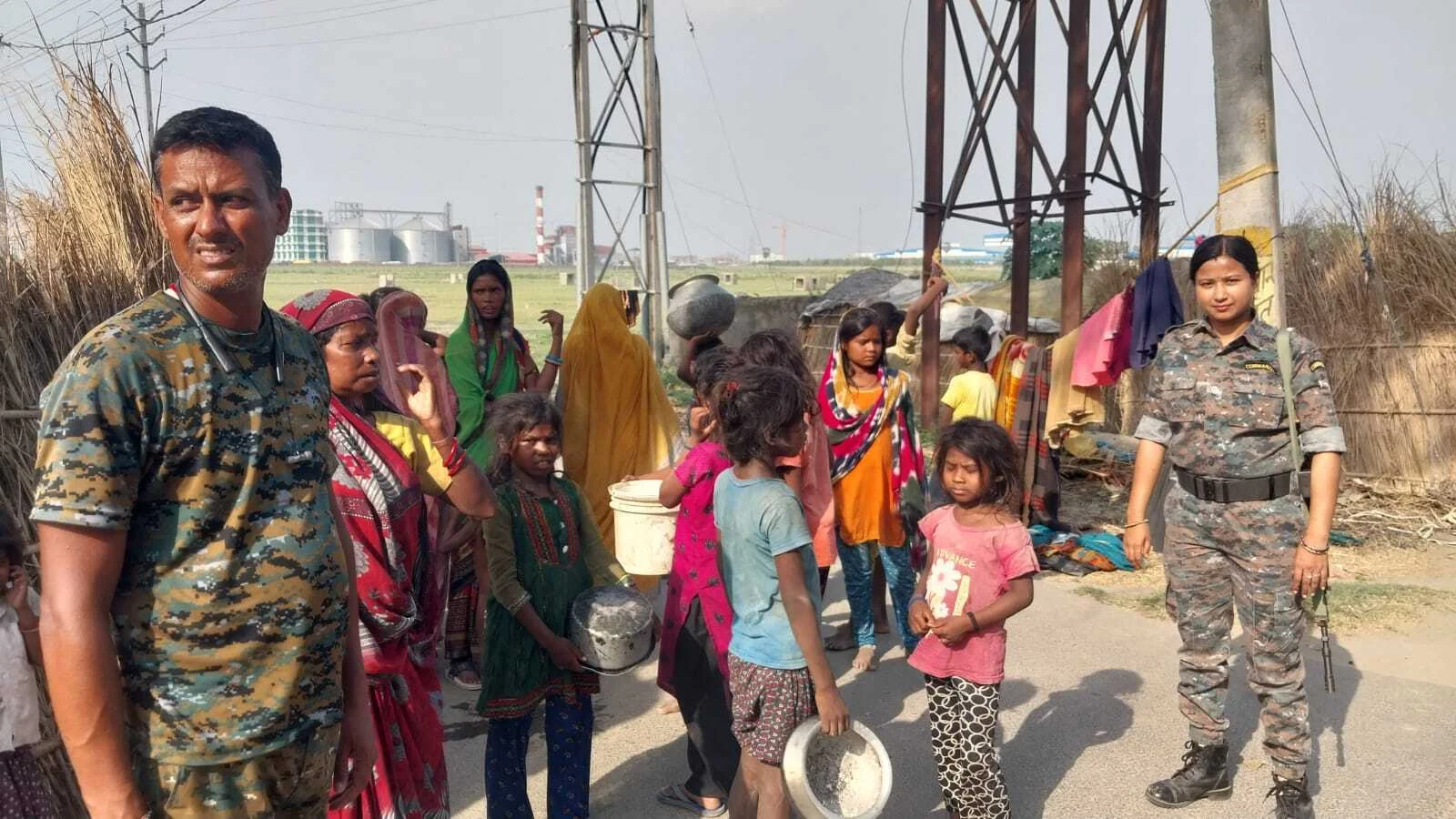 बीहट वार्ड संख्या- सात में पानी को लेकर उपभोक्ताओं ने किया सड़क जाम 2