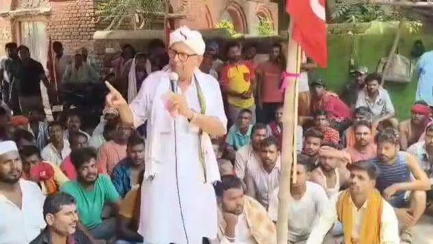 बिहार स्टेट चालक संध के नेतृत्व में ई-रिक्शा चालक संध ने अपनी विभिन्न मांगों को लेकर निकाला आक्रोश मार्च 3