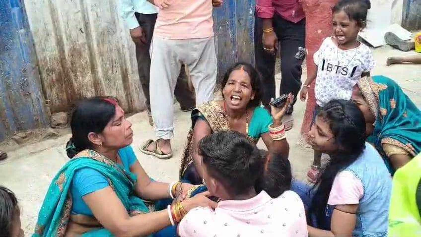 बेगूसराय में दो बाइक की आमने सामने टक्कर में एक बाइक सवार युवक की दर्दनाक मौत, परिजनों में मचा कोहराम 7