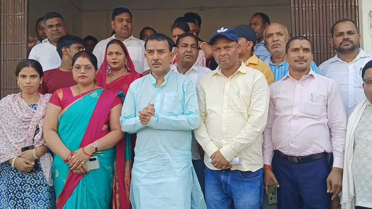 नालंदा के अस्थावां में बीस सूत्री एवं नगर पंचायत की बैठक का किया गया आयोजन 2